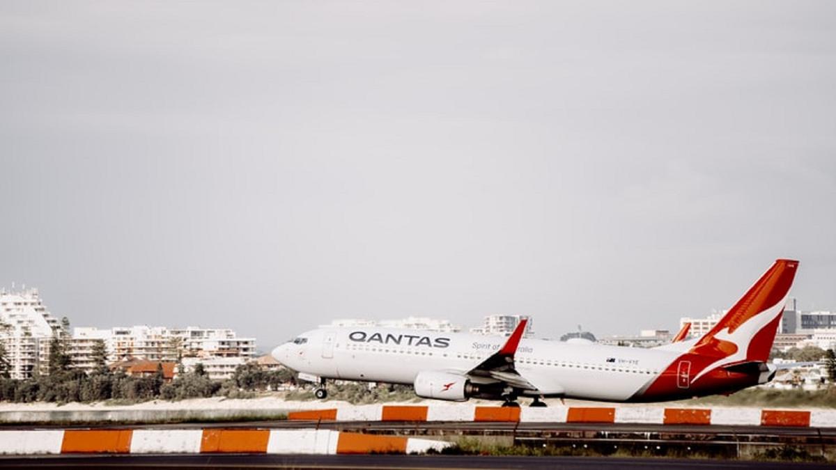Maskapai Penerbangan Qantas Dibobol Hacker, Data 6 Juta Pelanggan Terancam!