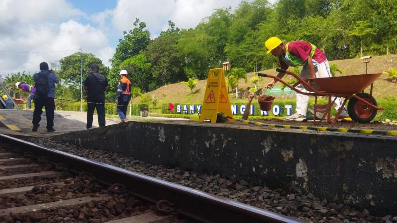 Pengguna Kereta Api ke Banyuwangi Terus Meningkat, Tiga Stasiun Direnovasi dengan Nuansa Adat Osing