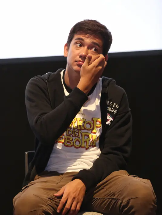 Adipati Dolken (Adrian Putra/Fimela.com)