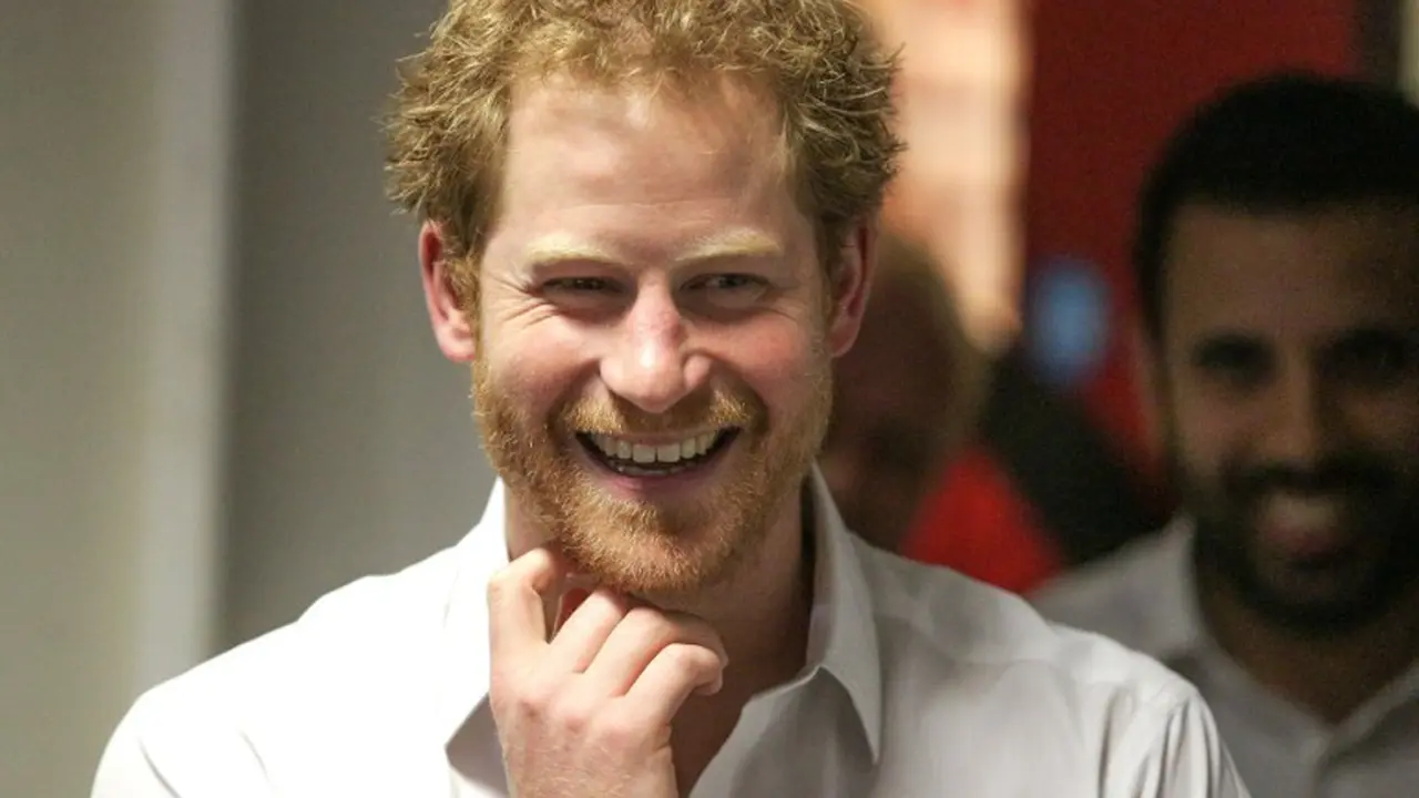 Pangeran Harry mencoba melindungi Meghan Markle yang diserang dengan pemberitaan negatif. (AFP/Bintang.com)