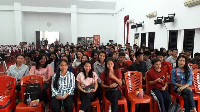 Kuliah Umum di STKIP Pamane Talino Kalbar