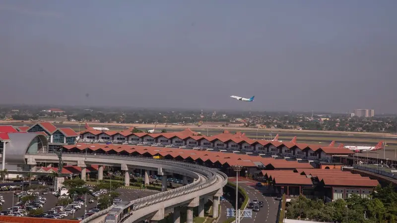 Momen Idul Adha diproyeksikan terjadi peningkatan pergerakan penumpang pesawat di 20 bandara yang dikelola Angkasa Pura II, salah satunya di Bandara Soekarno-Hatta (Bandara Soetta).