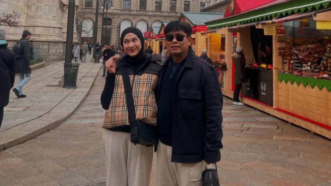 7 Potret Keseruan Nina Zatulini dan Keluarga Liburan ke Milan Bersama Suami dan 3 Anaknya