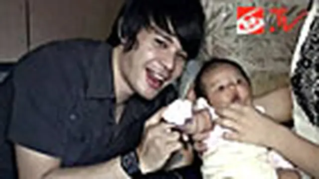 Ternyata Christian Telaten Ngurus Anak