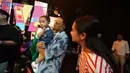 Cipung hadir dalam acara Dahsyat Awards di  Studio RCTI.  Kehadiran anak kedua Raffi dan Gigi itu membuah para penonton makin heboh. Cipung digendong papanya. [Youtube/Rans Entertainment]