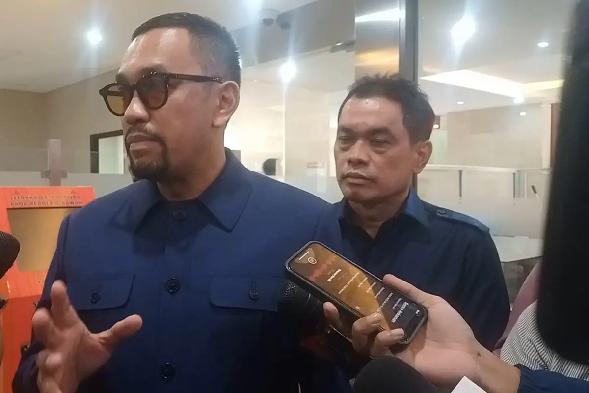 Bendahara Umum Partai NasDem, Ahmad Sahroni  mendatangi Bareskrim Polri, Senin (4/9/2023) (Bachtiarudin Alam/Merdeka.com)