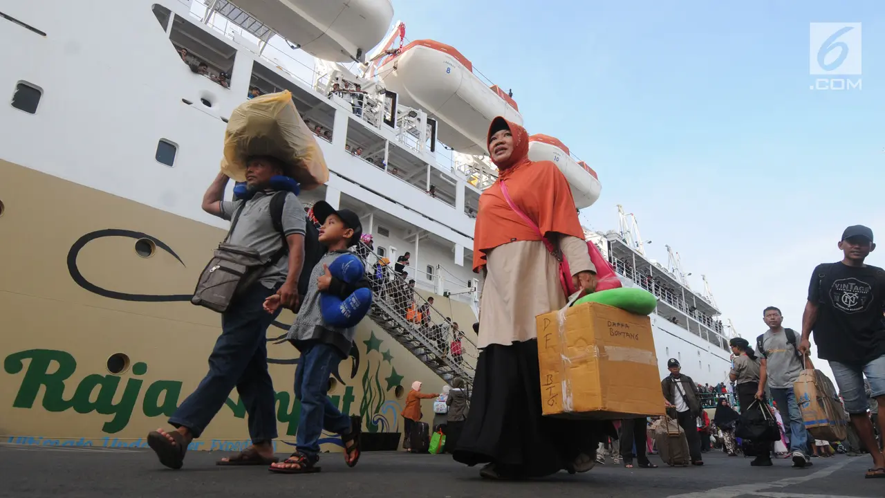 Arus Mudik di Surabaya