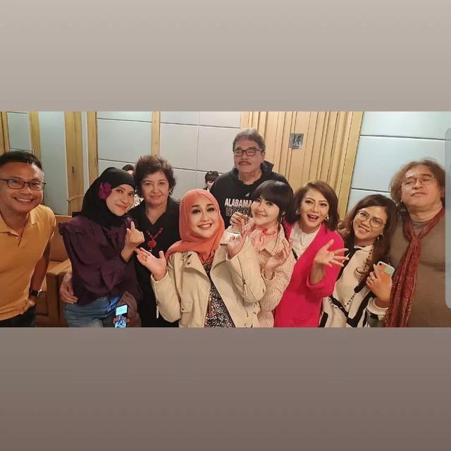 Reuni Tiga Dara beranggotakan Ita Purnamasari, Paramitha Rusady dan Sylvana Herman (Foto: Instagram @itadyahpurnamasari dan tangkapan layar YouTube)