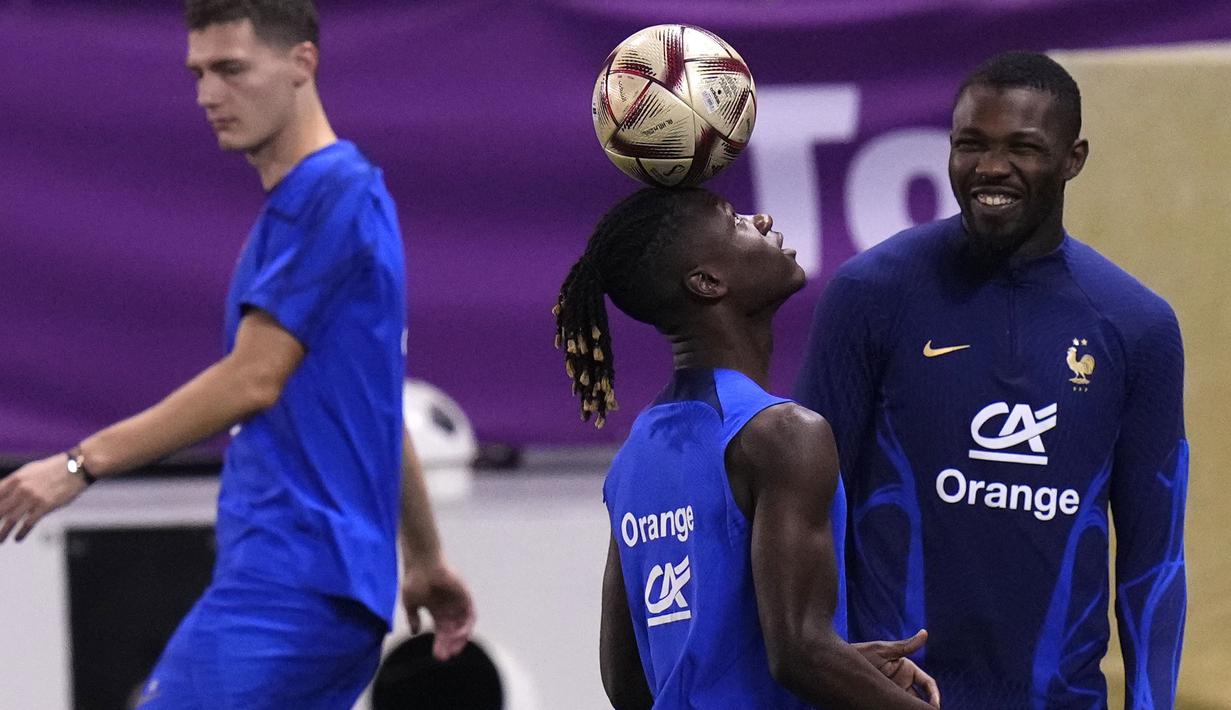 Dua pemain lain yang absen adalah Theo Hernandez dan Aurelien Tchouameni. Mereka harus menepi dari lapangan hijau karena didera cedera. (AP Photo/Christophe Ena)