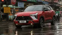 Hal yang Harus Dilakukan Sebelum Mobil Melintasi Rel Kereta