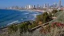 Gambar pada 7 Mei 2019 menunjukkan pemandangan pantai dari kota Tel Aviv. Israel akan menjadi tuan rumah kontes lagu Eropa Eurovision 2019 yang bakal digelar 18 Mei mendatang  setelah negara itu memenangkan kontes pada 2018 di Lisboa, Portugal. (Photo by JACK GUEZ / AFP)