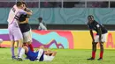 Selebrasi kemenangan para pemain Timnas Prancis U-17 dan ekspresi kekalahan pemain Timnas Uzbekistan U-17 setelah berakhirnya laga perempat final Piala Dunia U-17 2023 di Stadion Manahan, Solo, Sabtu (25/11/2023). (Doc. LOC WCU17/NFL)