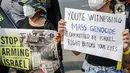 Dalam aksinya mereka mendesak negara-negara sekutu Israel seperi Amerika Serikat untuk memastikan penghentian serangan besar-besaran di Gaza. (Liputan6.com/Faizal Fanani)