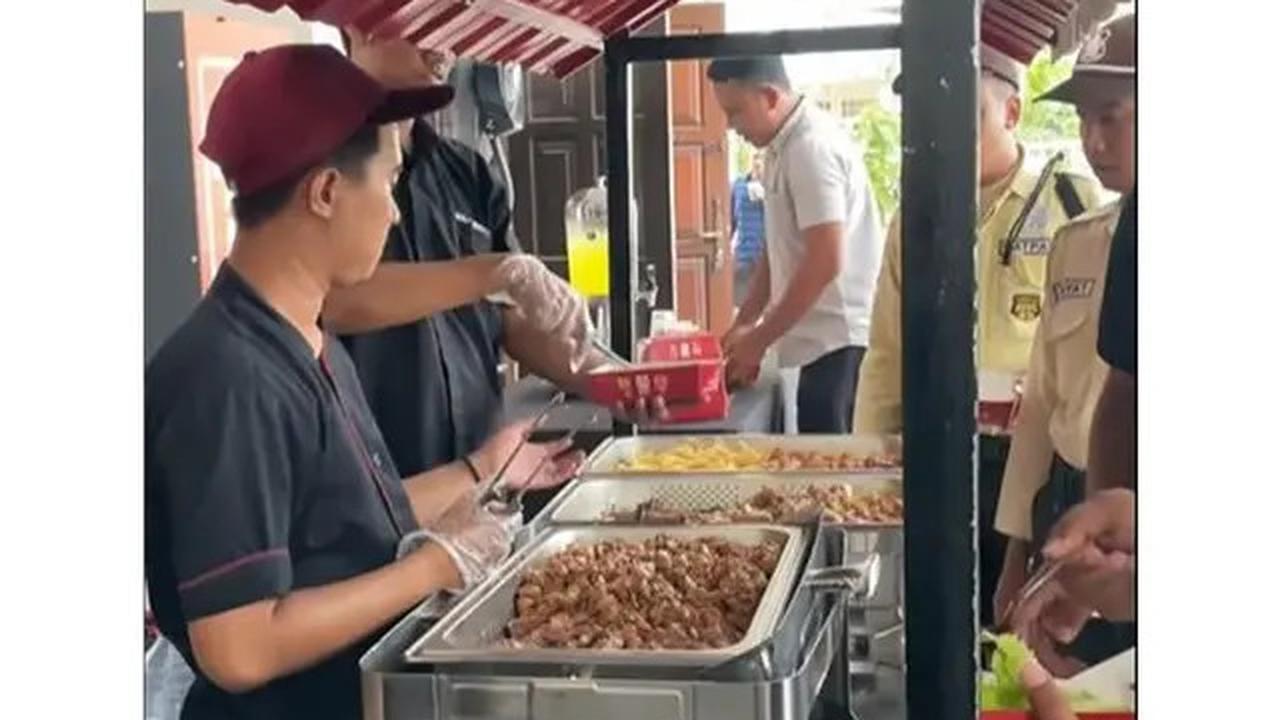6 Potret Arumi Bachsin dan Emil Dardak Gelar SyukuranUltahAnak, Sederhana di Rumah