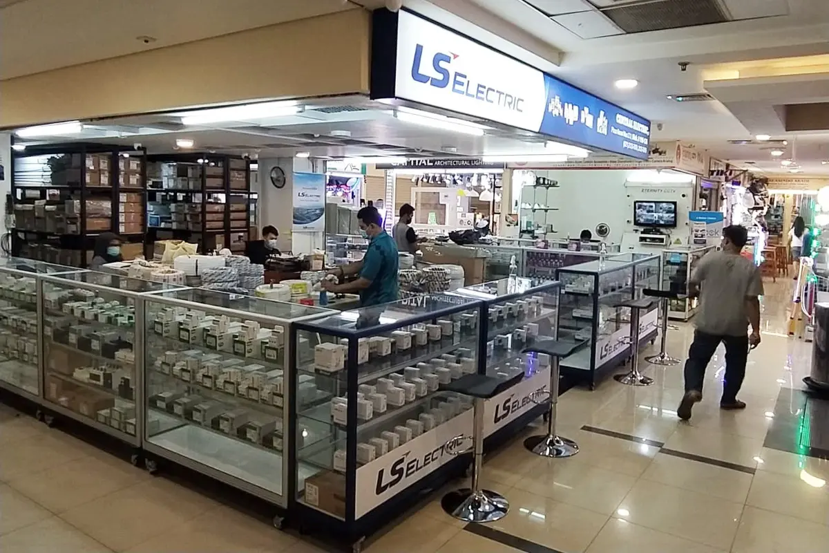 Trade Mall (TM) Plaza Kenari Mas merupakan sentra penyedia alat listrik.