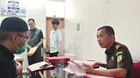 Tersangka Pembunuhan Mahasiswa UI Diserahkan ke Kejari Kota Depok, Terancam Hukuman Mati
