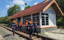 Siaga 24 Jam! KAI Daop 7 Madiun Antisipasi Gangguan KA Musim Hujan di Belasan Titik Rawan