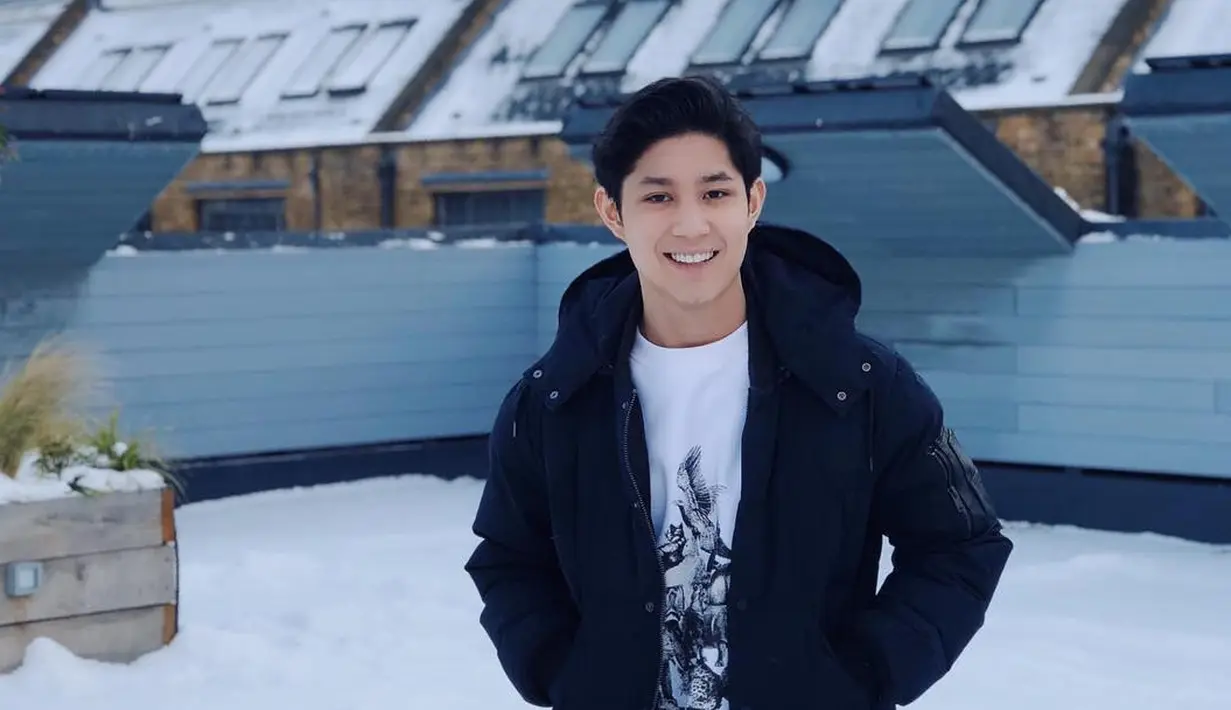 Alasan Rassya belum memiliki kekasih bukan karena takut menjalani hubungan jarak jauh atau LDR. Hanya saja dirinya memang belum menemukan wanita yang bisa dijadikannya sebagai kekasih. (Instagram/teukurassya)