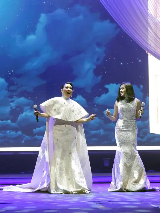 Dewi Gita dan Naja Dewi Maulana