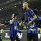 Pemain Inter Milan, Federico Dimarco, melakukan selebrasi setelah mencetak gol ke gawang Udiniese pada giornata ke-15 Serie A 2023/2024 di Stadion Giuseppe Meazza, Milan, Minggu (10/12/2023). La Beneamata menang dengan skor 4-0. (AP Photo/Antonio Calanni)