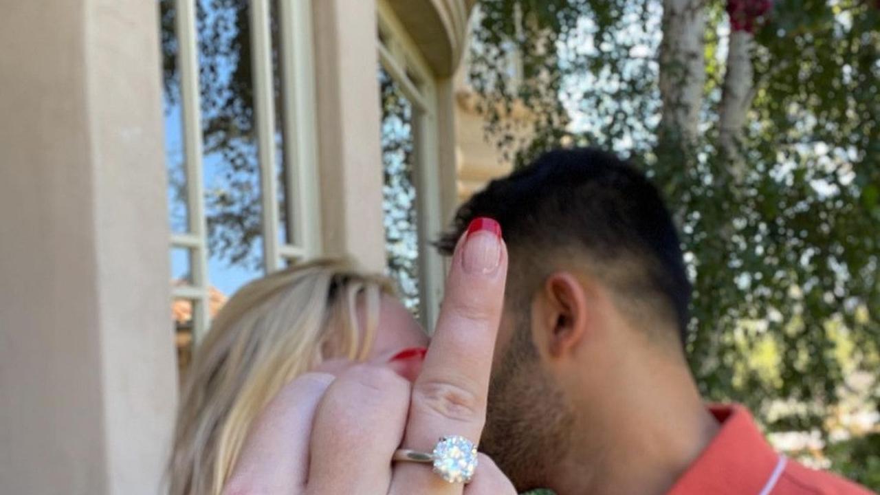 Bertunangan, Britney Spears Dilamar Kekasih Berdarah Iran dengan Cincin Berlian 4 Karat