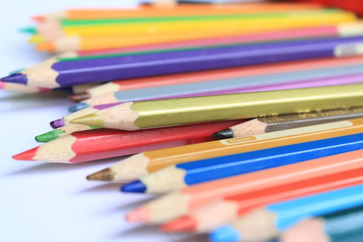 Ilustrasi pensil warna