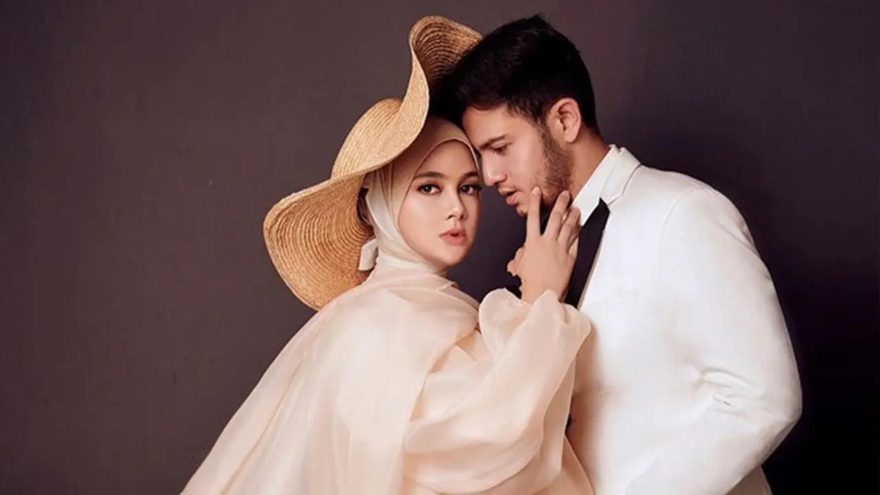 Istri Rifky Balweel Melahirkan Anak Laki-Laki, Ini 7 Potret Kehamilannya