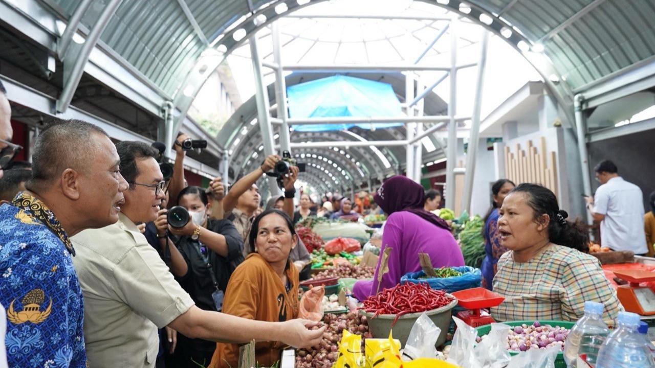 Mendag Budi Santoso Kunjungi Pasar Suka Ramai di Medan