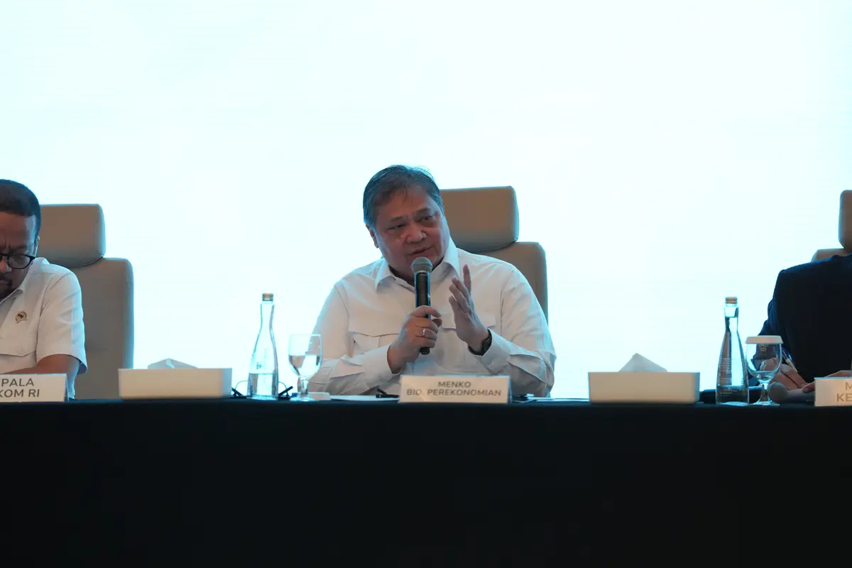 Menteri Koordinator Bidang Perekonomian Airlangga Hartarto  dalam konferensi pers, Minggu (31/5/2026). (Istimewa)