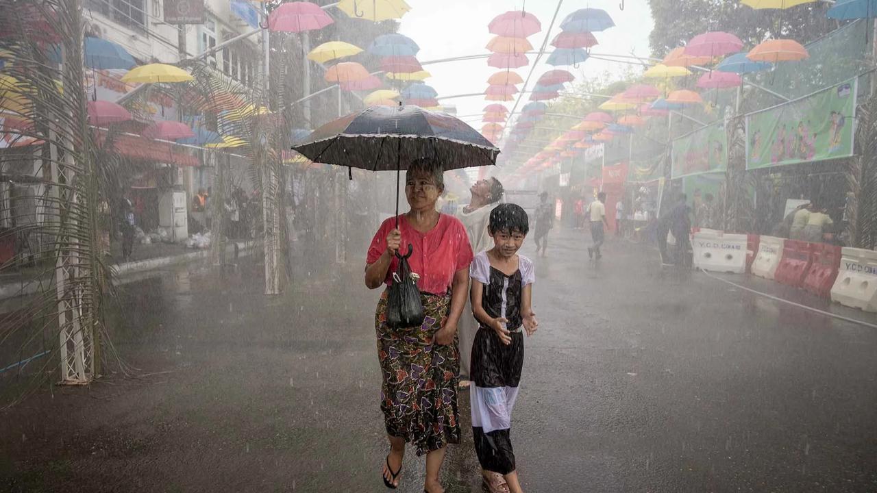 FOTO: Kemeriahan Festival Air Thingyan di Yangon