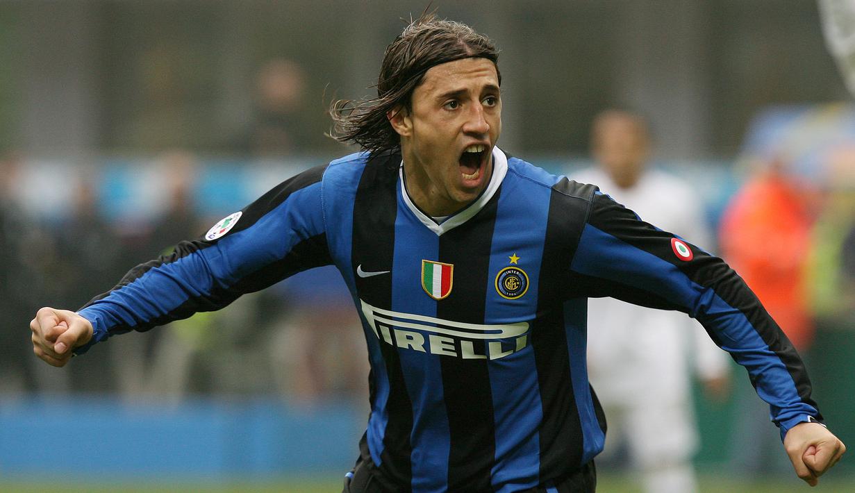 Hernan Crespo (36 juta euro) - Striker tangguh asal Argentina ini dibeli Inter Milan dari Lazio dengan harga 36 juta euro pada tahun 2002. (AFP/Paco Serinelli)