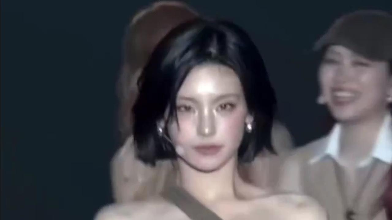 Potret Terbaru Yeji ITZY dengan Model Rambut Pendek Makin Cantik dan Fresh di Atas Panggung