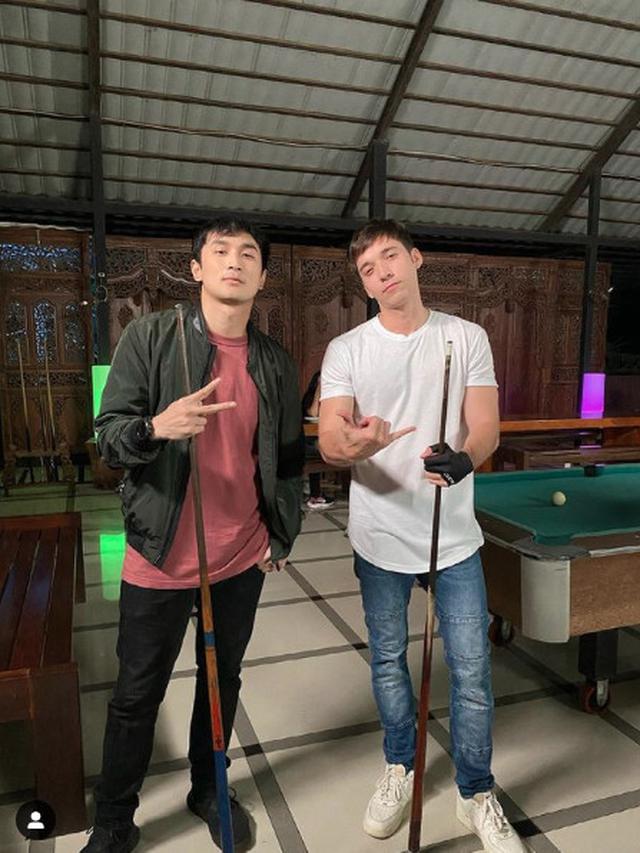 Gerald Yohanes bersama teman main sinetronnya