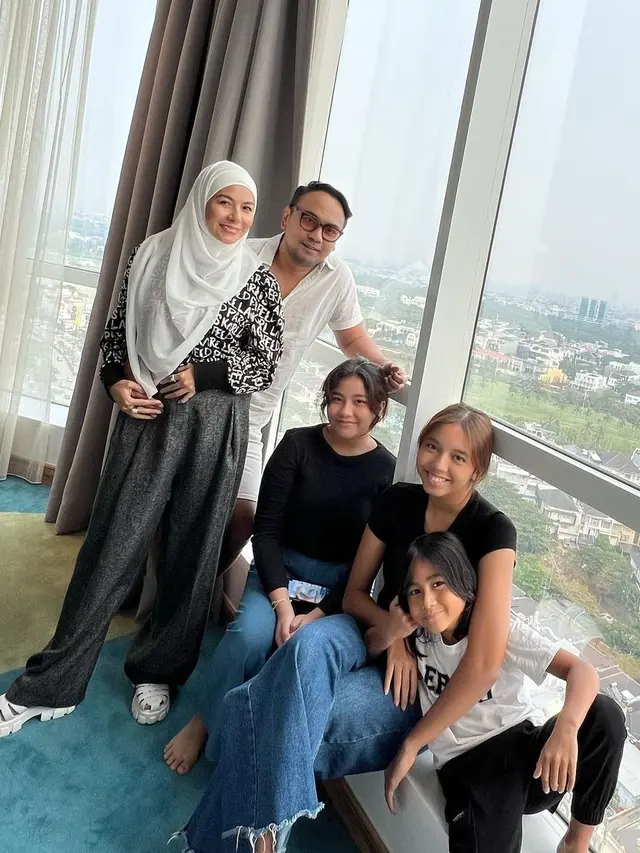 Potret keluarga Bebi Romeo dan Meisya Siregar. (Foto: Instagram/meisya_siregar)