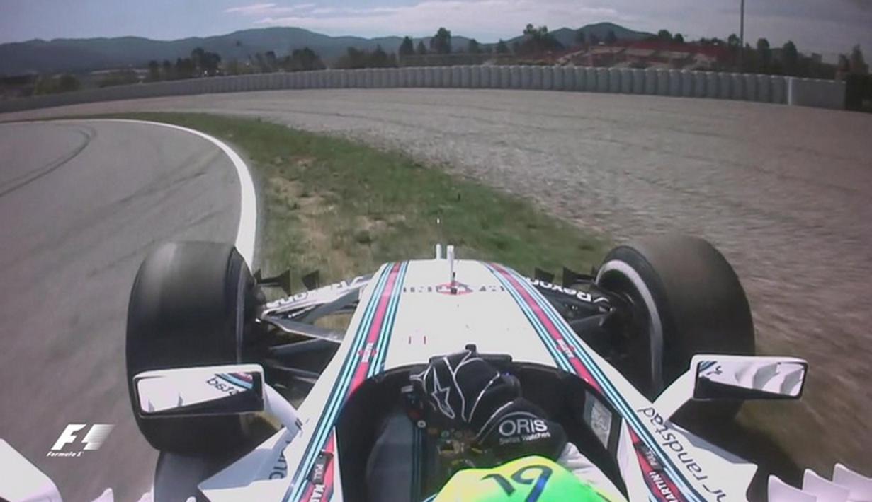 Pebalap Williams, Felipe Massa, sempat melebar saat latihan bebas pertama F1 GP Spanyol di Sirkuit Catalunya, Spanyol, Jumat (13/5/2016). (Bola.com/Twitter/F1)