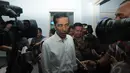 Jokowi mengaku tak ada persiapan khusus untuk debat hanya diskusi saja dengan tim suksesnya, Lenteng Agung, Jaksel, Senin (9/6/2014) (Liputan6.com/Herman Zakharia) 