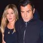 Jennifer Aniston dan Justin Theroux (E!)