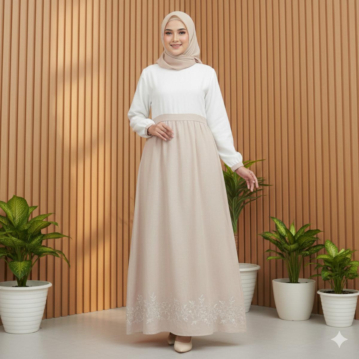 Gamis Empire Waist Putih & Beige