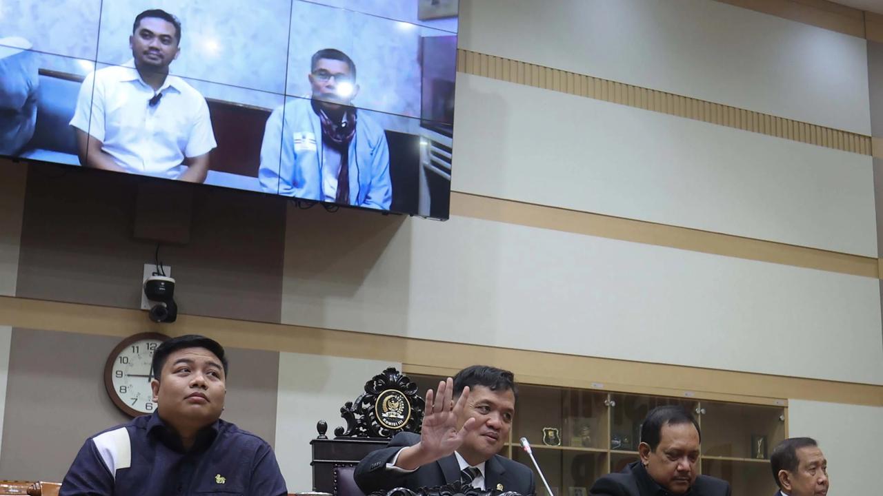 FOTO: Komisi III DPR Minta Penangguhan Penahanan Kreator Video Profil Desa di Karo