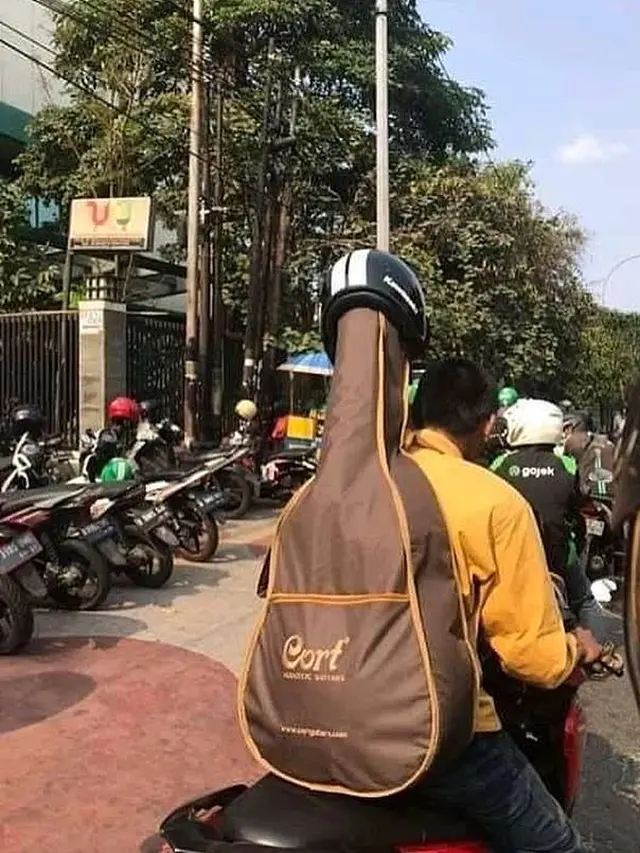 7 Kelakuan Cowok Kurang Kerjaan Ini Bikin Geleng Kepala
