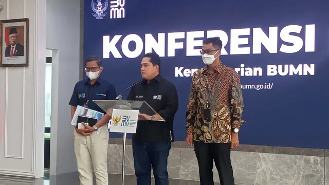 Konferensi pers Menteri BUMN Erick Thohir mengenai pembentukan subholding di bawah PT PLN (Persero), Rabu (19/1/2022).