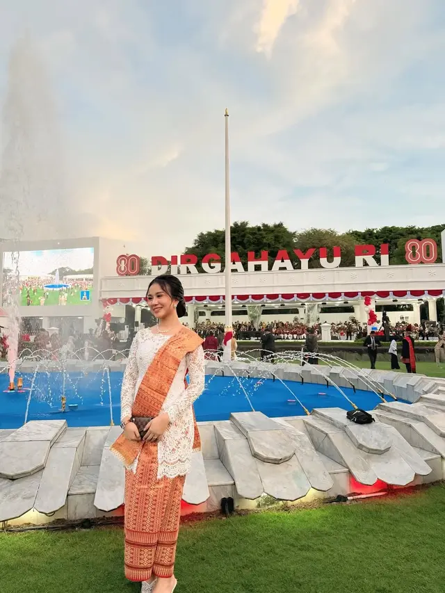 Potret Mayang Lucyana saat Hadiri HUT RI di Istana Merdeka/Instagram @mayaang.lucyaana