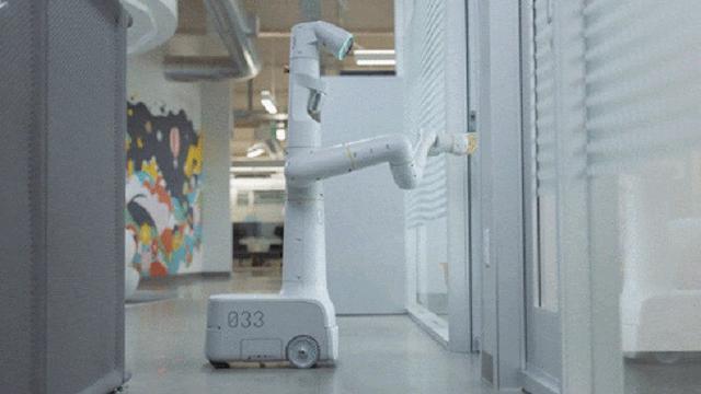 Prototipe robot Alphabet, yang diciptakan tim Everyday Robots di laboratorium X, dan dipekerjakan di kantor Google (Dok. X)