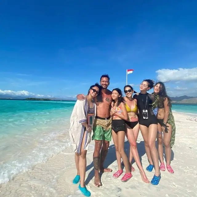 [Fimela] Tora Sudiro