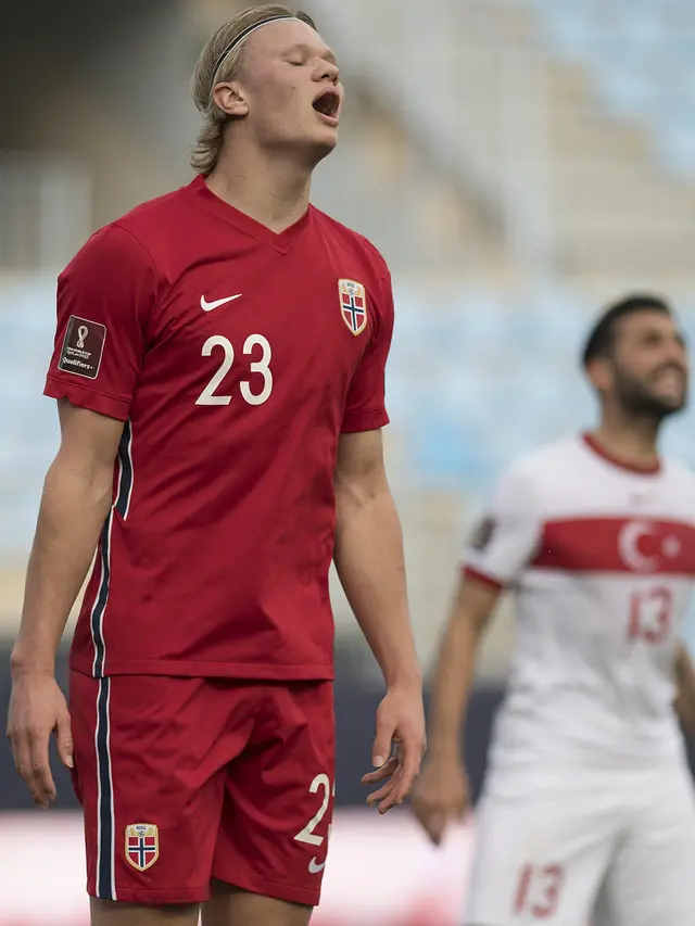 Kekesalan pemain Norwegia Erling Haaland