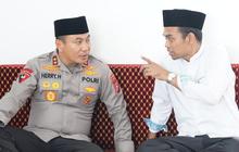 Kala Jenderal Polisi Saling Berbalas Pantun dengan Ustaz Abdul Somad