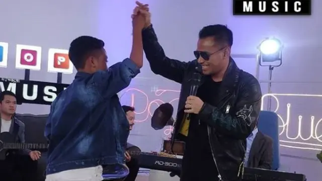 Betrand Peto bersama Judika (Foto: Instagram/@betrandpeto)