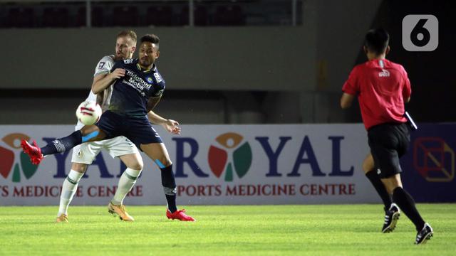 FOTO: Singkirkan PSS, Persib Tantang Persija di Final Piala Menpora 2021