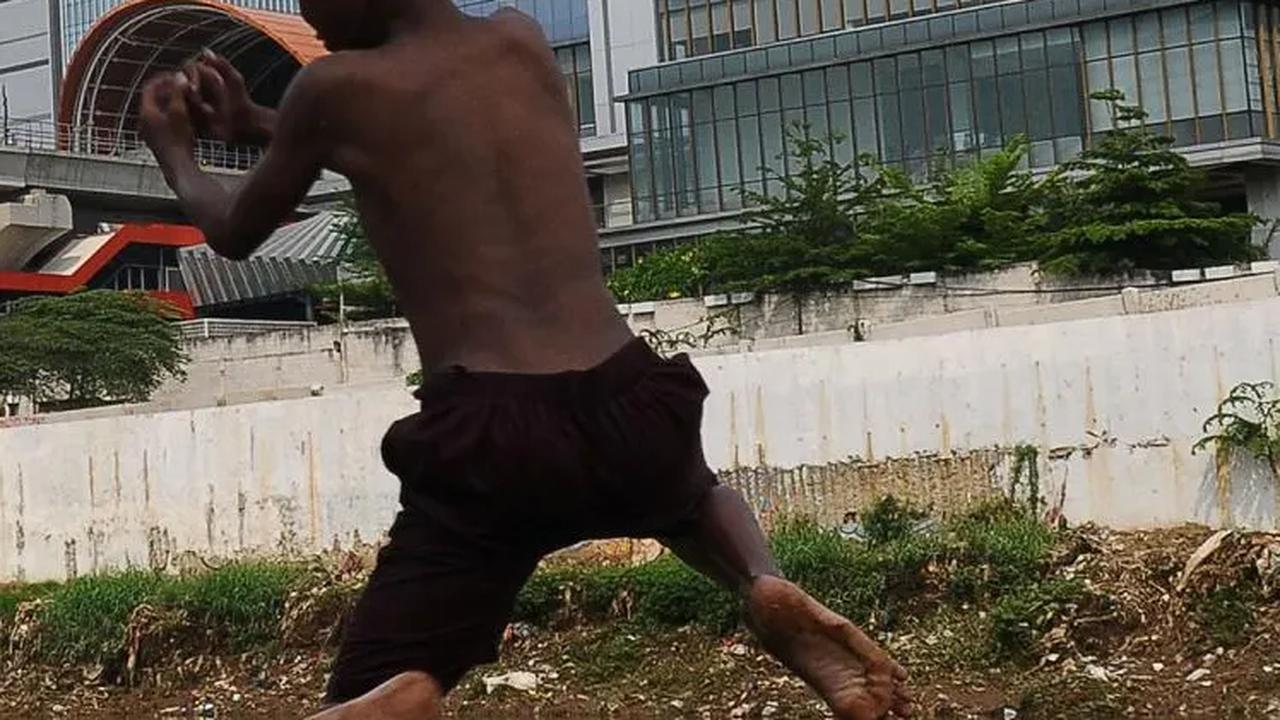 Melihat dari intensitas cuaca musim hujan yang mulai meningkat saat ini, diimbau kepada para orang tua agar memperhatikan anak-anaknya yang khususnya sering bermain di sungai.<br>