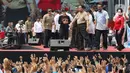 Presiden Prabowo menegaskan kesejahteraan kaum buruh tidak hanya ditempuh melalui kebijakan pelaku usaha. (Liputan6.com/Angga Yuniar)